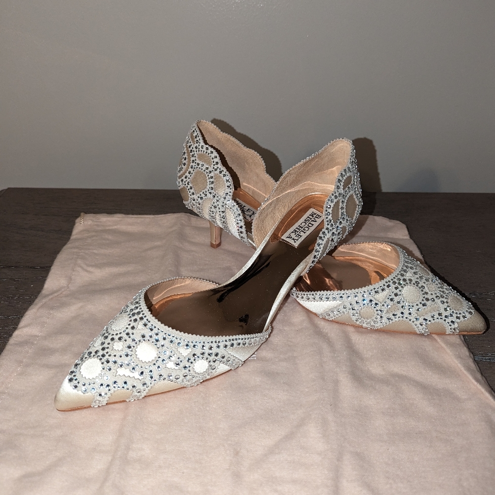 Badgley Mischka Ginny Ivory - NWT - Picture 2 of 5
